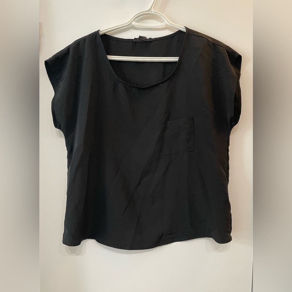 Forever 21 Black Oversized Top - size S